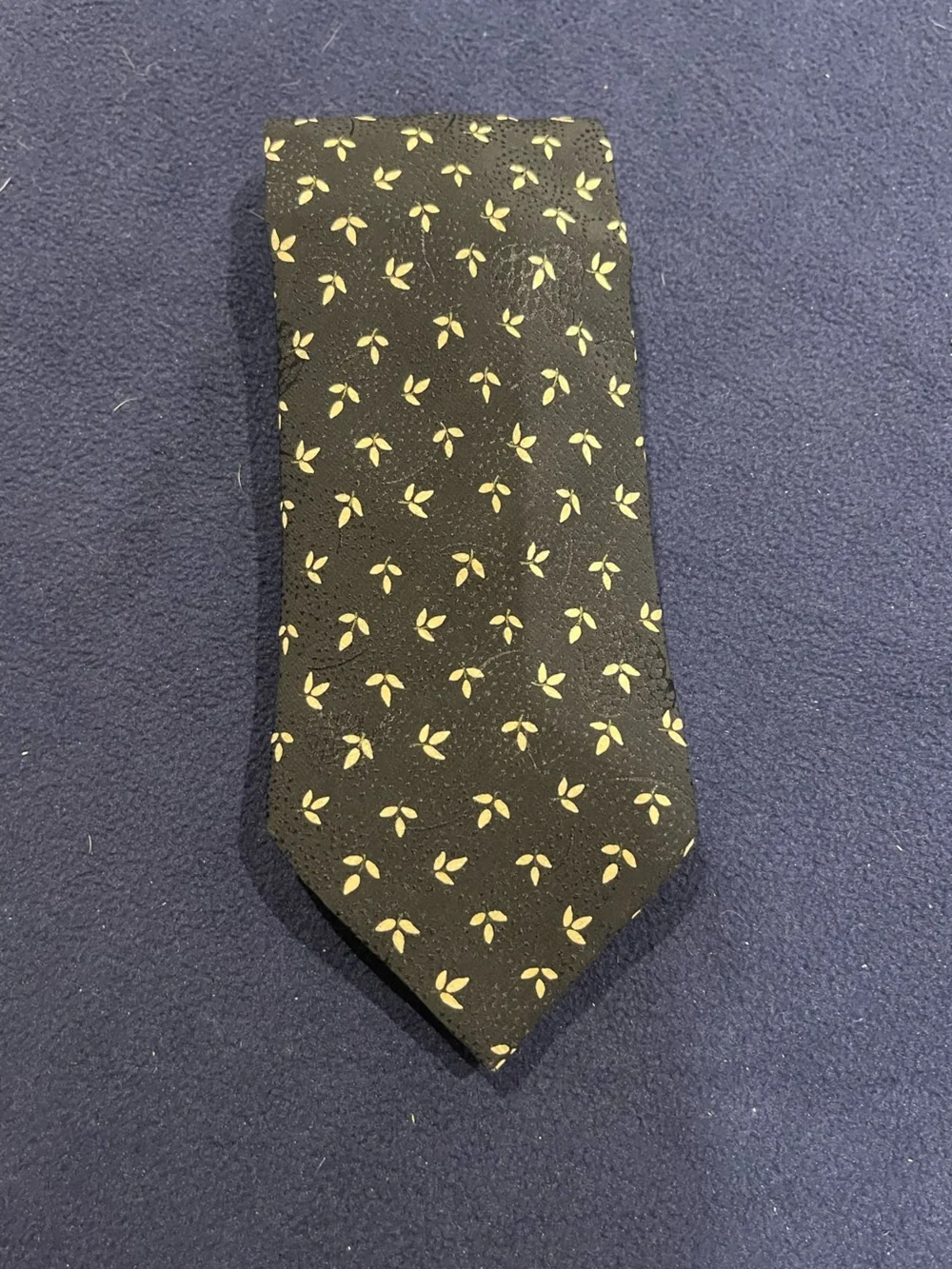 Brioni Black Tie with Gold Leaf Motif - Picture 1 of 5